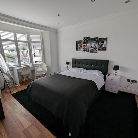 Luxury Hotel Rooms Palmers Green Eksteriør bilde